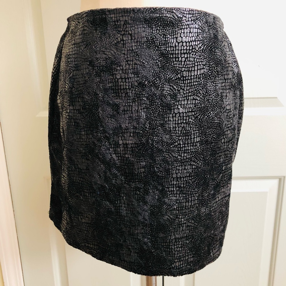 Joe Benbasset Mini Skirt Pencil Black Reptile Pattern Size Small